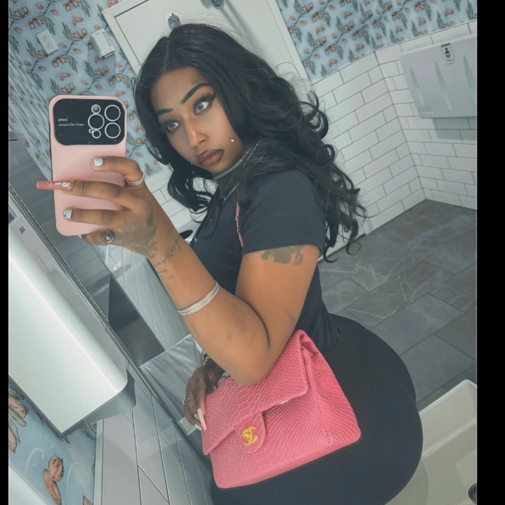 Misses Versace Mami